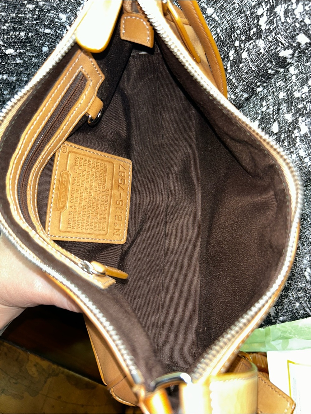 Coach 2003 Hampton Demi Baguette Bag in Camel leather with COA - Picture 15 of 16